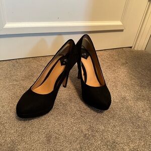 H&M Women’s Size 36 Black Suede Pumps, Gently Worn